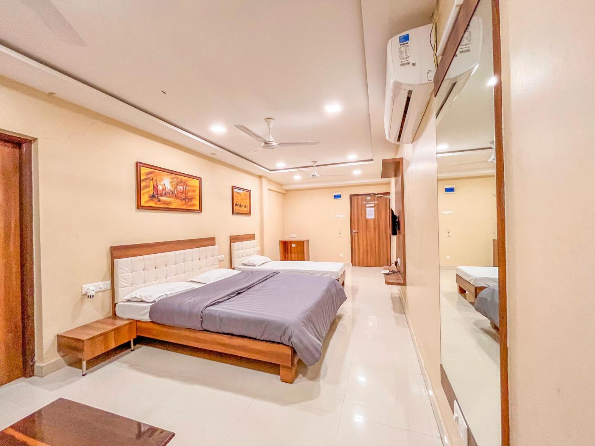 Stayguru Park View Residency Bhuj Extérieur photo