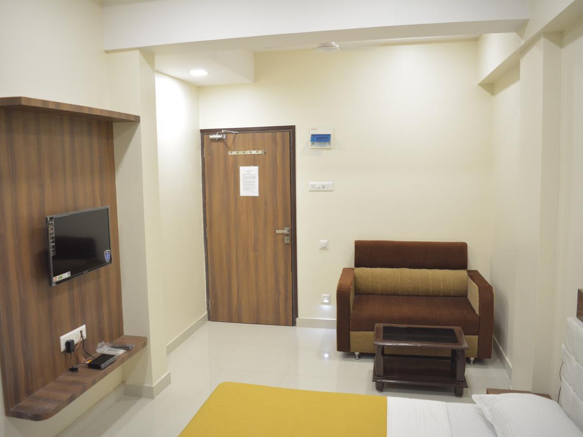 Stayguru Park View Residency Bhuj Extérieur photo
