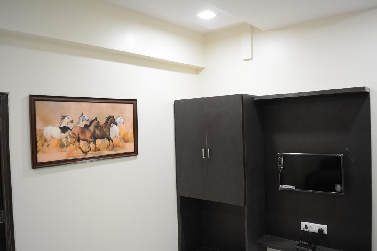 Stayguru Park View Residency Bhuj Extérieur photo